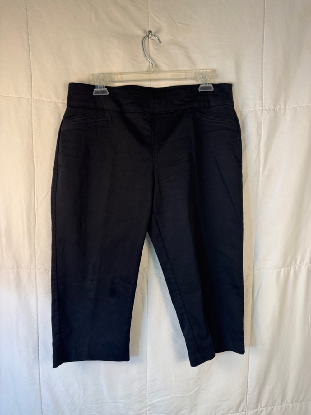 Croft & Barrow Black Stretch Capri Pants Petite 10P Pull‎ On